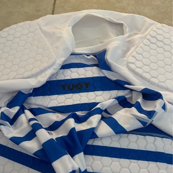 TUOY Men's Padded Compression Shirt Protective Shirt Rib Chest Protector - Picture 7 of 8